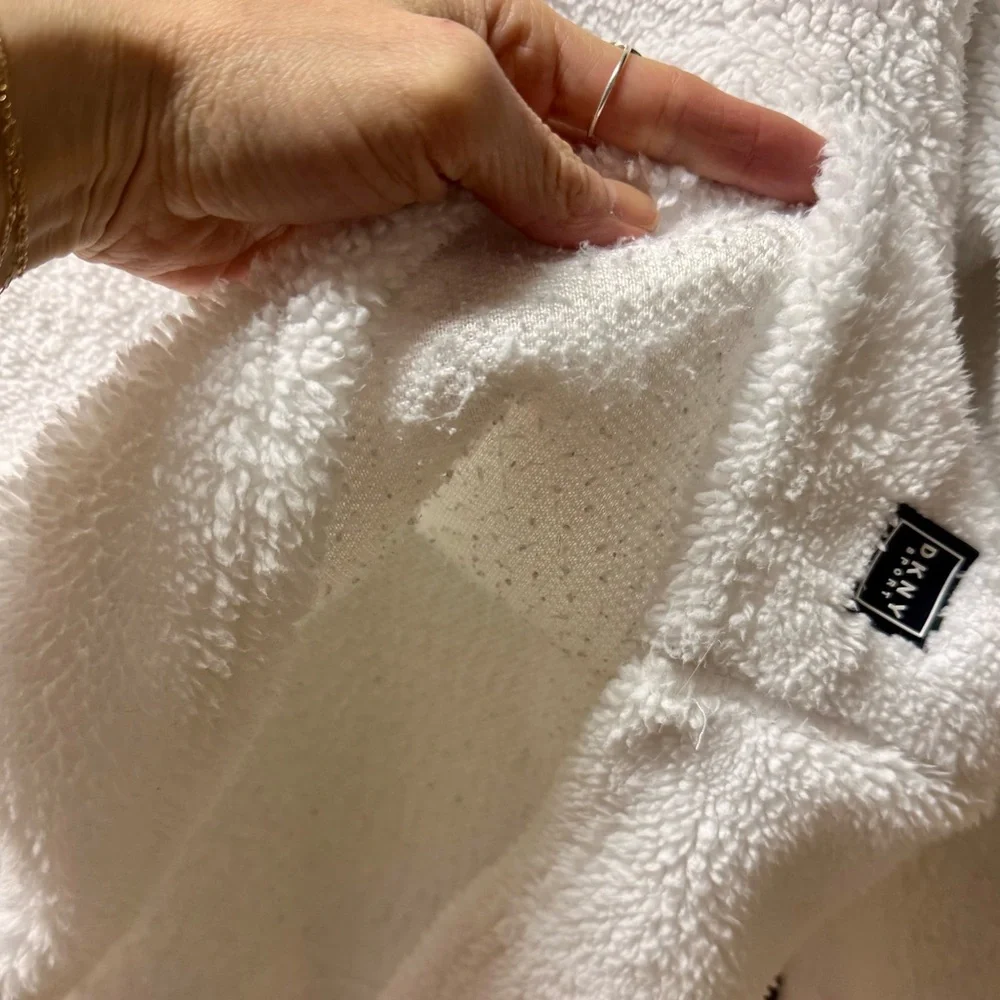 DKNY Sport White Kansas City Chiefs Cozy Pullover Hoodie - Picture 7 of 9